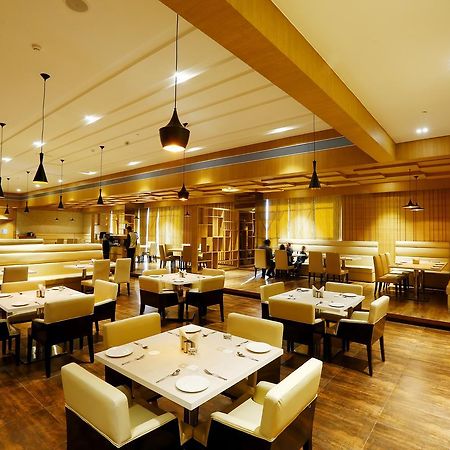 布鲁公园酒店 索尼帕特 外观 照片